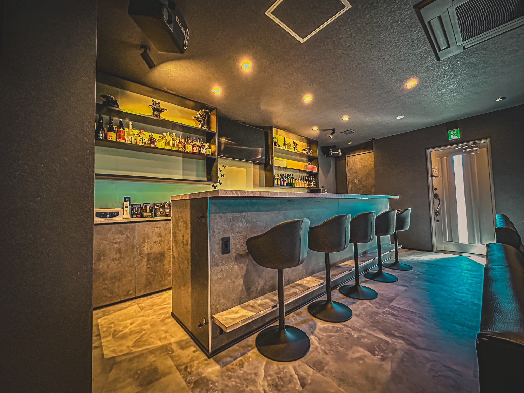 コーラスライン-06_店舗内