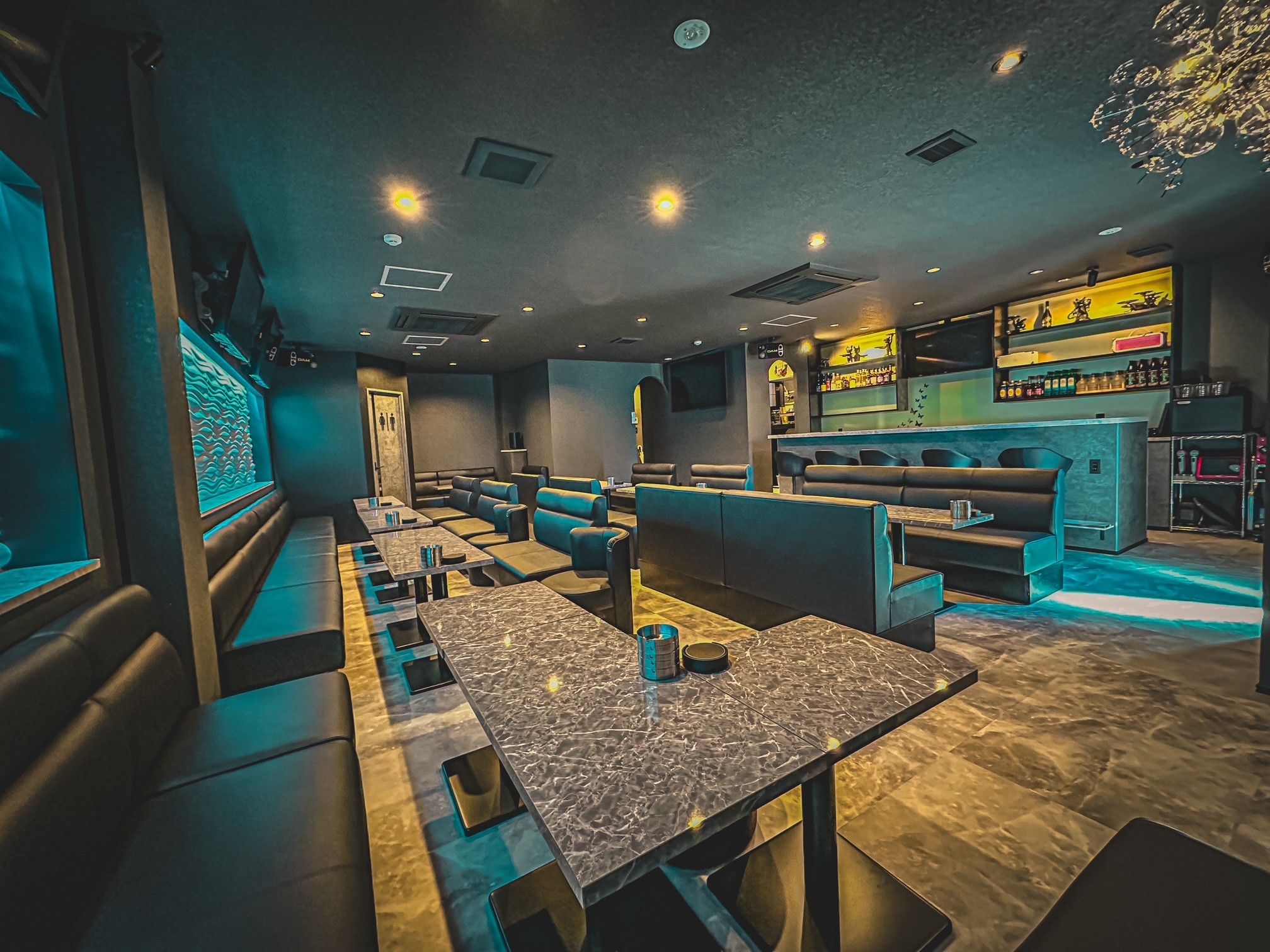 コーラスライン-02_店舗内